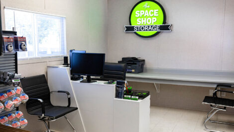Space Shop Self Storage - Douglasville Plaza